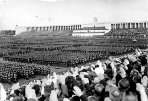 [Scherl] Reichsparteitag 1937. Der grosse Appell des Reichsarbeitsdienstes auf dem Zeppelinfeld. ‹bersicht w‰hrend der Rede des F¸hreres. 11651-37